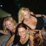 3. wpadki lasek - pijane dziewczyny i wyskakujace cycki - pijane laski i ich gole cycki na imprezach - amatorskie cyce